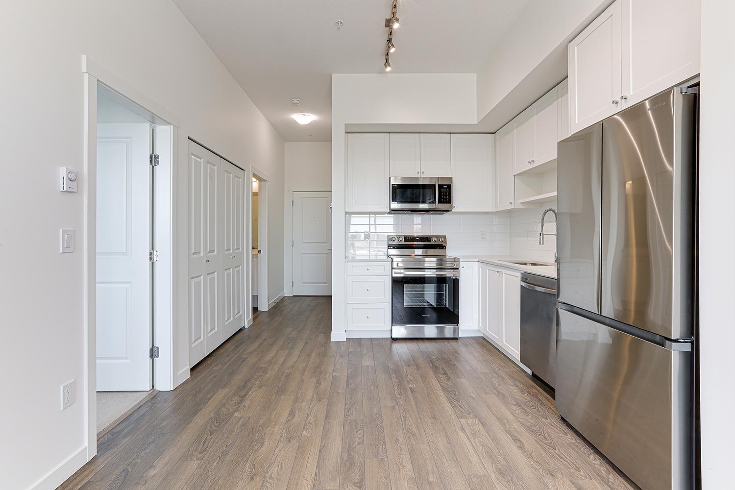 610 15858 Fraser Highway, Surrey, British Columbia  V4N 6X4 - Photo 3 - R3073964