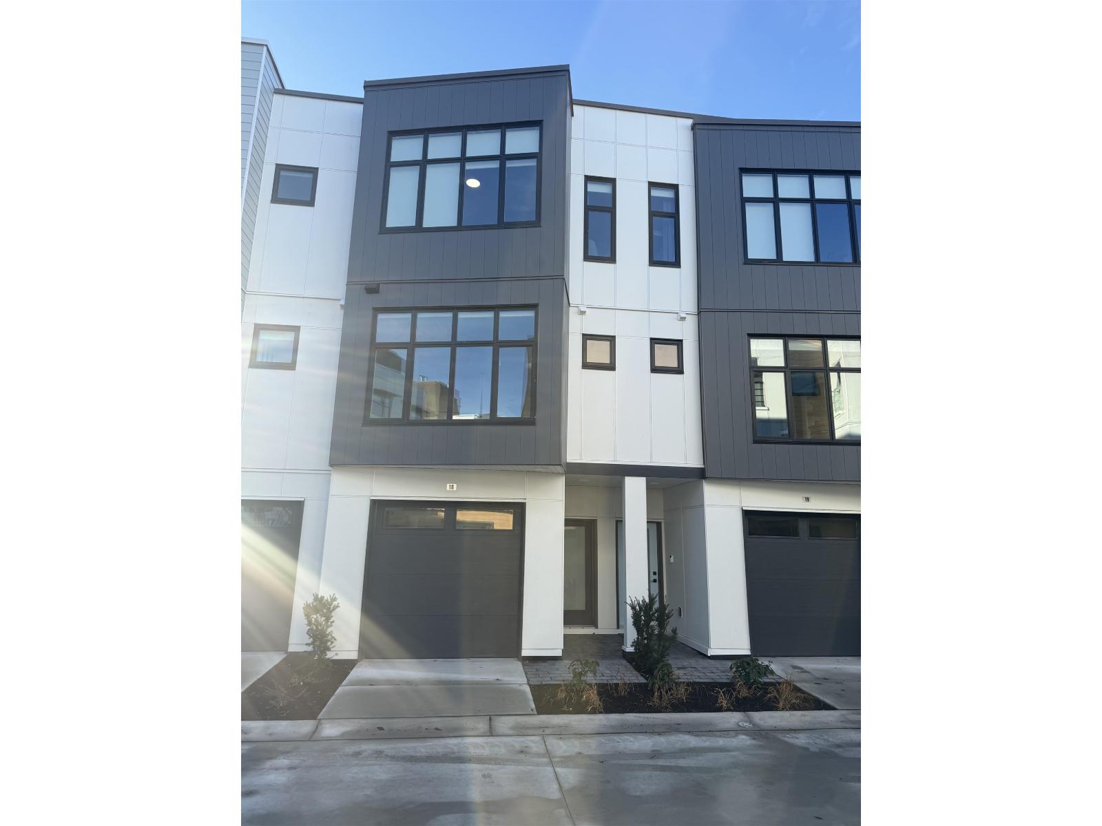 26 177 175a Street, Surrey, British Columbia  V0V 0V0 - Photo 10 - R3073976