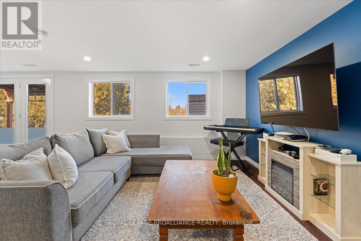 189 Nicholas Street, Quinte West, Ontario  K8V 6E8 - Photo 27 - X12566710