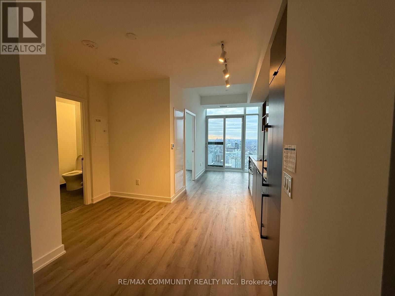 Lph 01 - 252 Church Street, Toronto, Ontario  M5B 0E6 - Photo 7 - C12635312