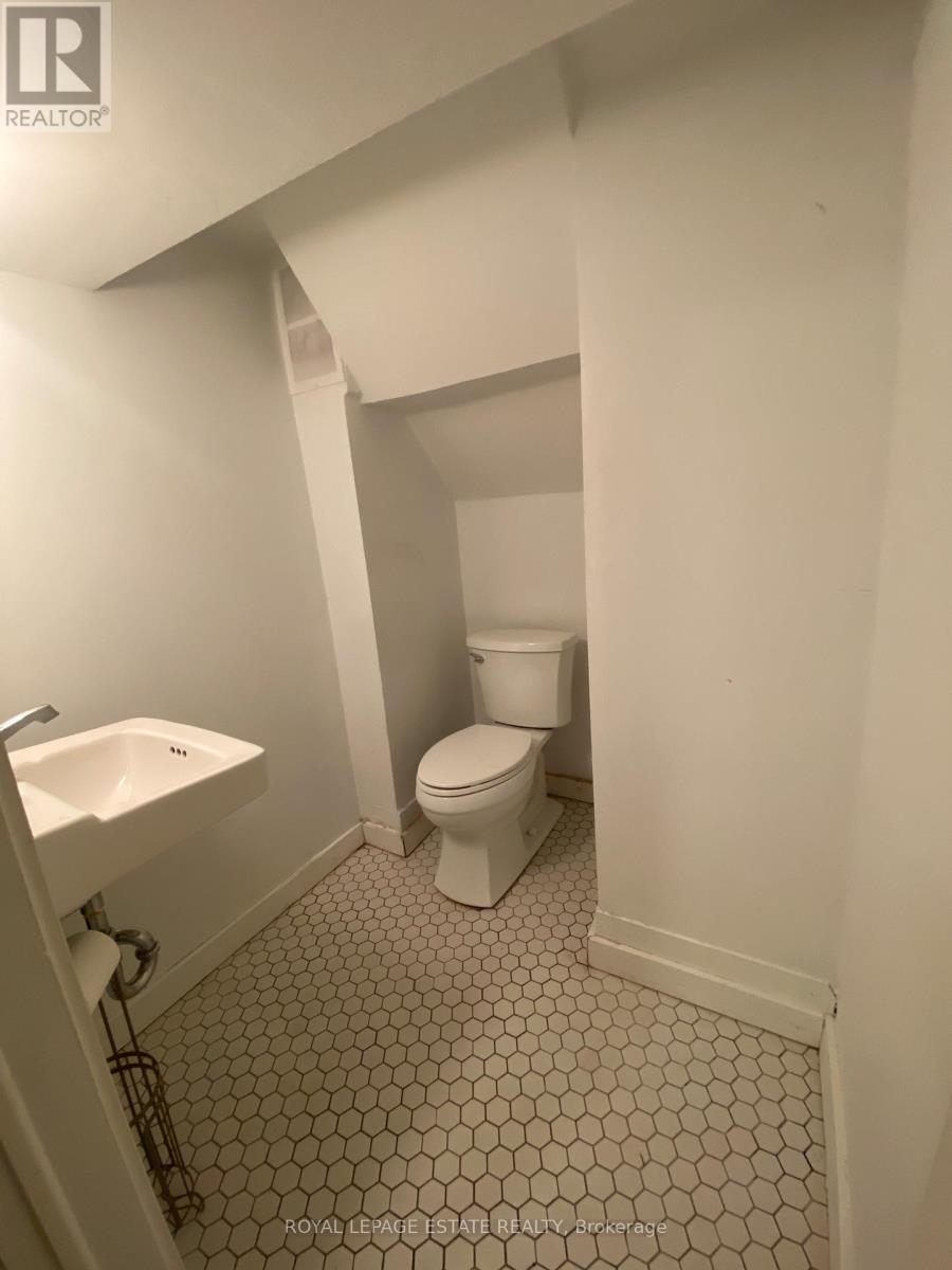 Bsmt Apt - 67 Boustead Avenue, Toronto, Ontario  M6R 1Y7 - Photo 15 - W12611430