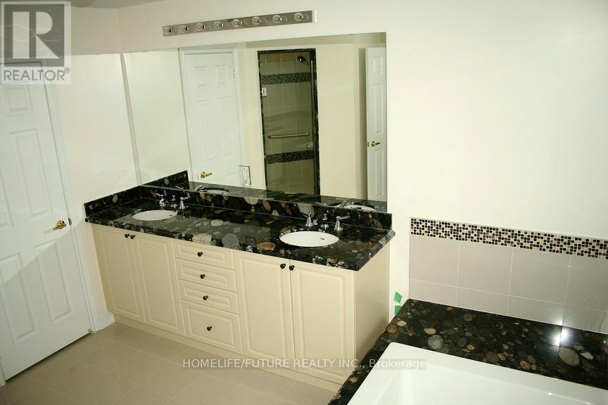 40 Pagnello Court, Markham, Ontario  L6B 0T3 - Photo 12 - N12635316