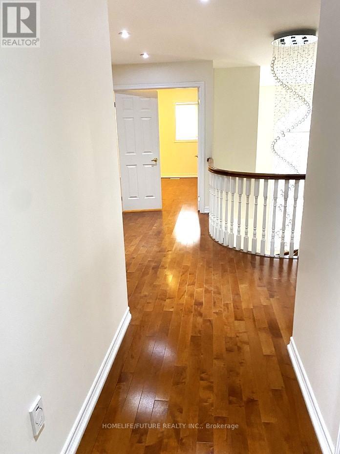 40 Pagnello Court, Markham, Ontario  L6B 0T3 - Photo 9 - N12635316