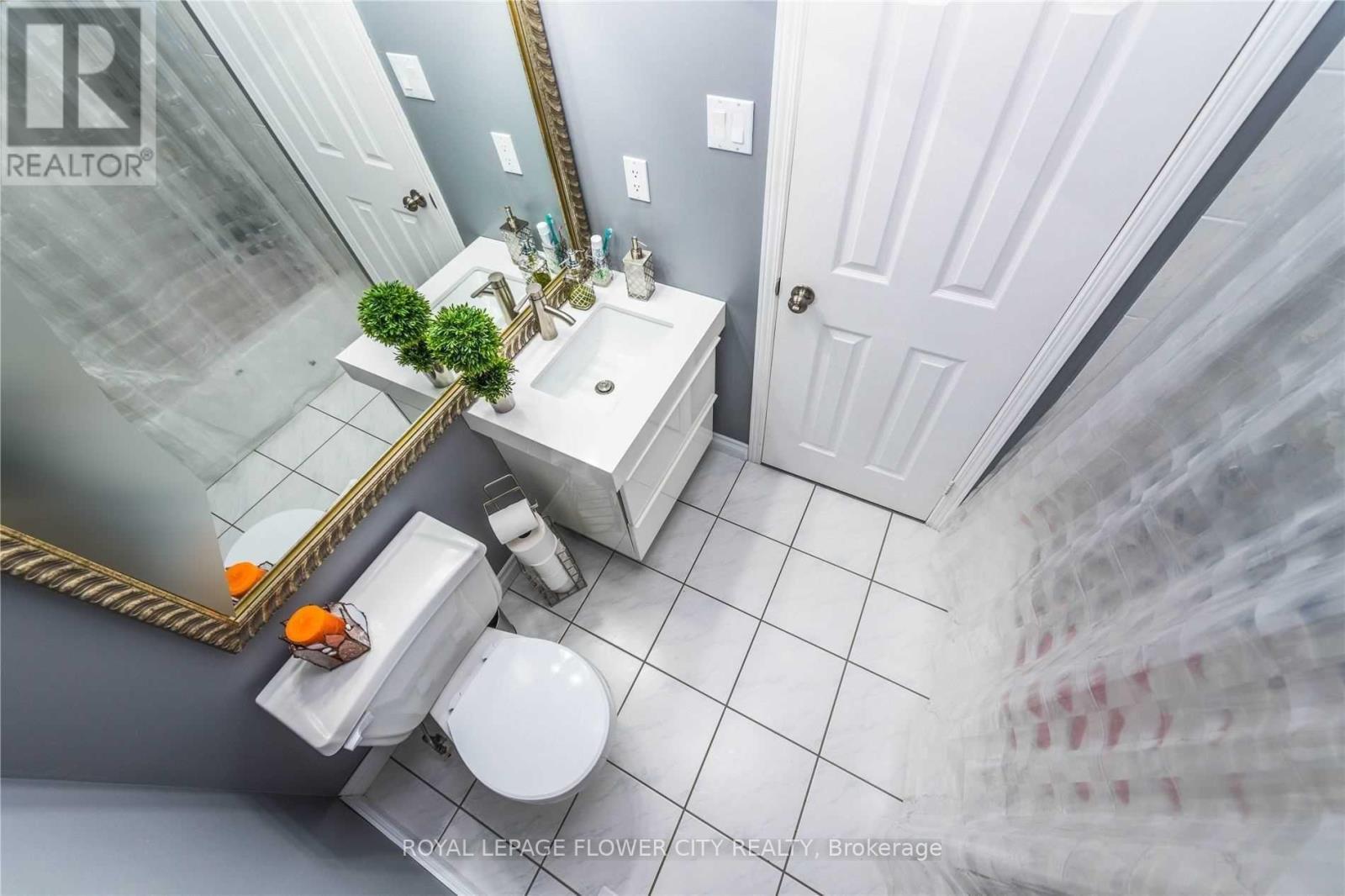 136 Chipmunk Crescent, Brampton, Ontario  L6R 1B3 - Photo 16 - W12635310