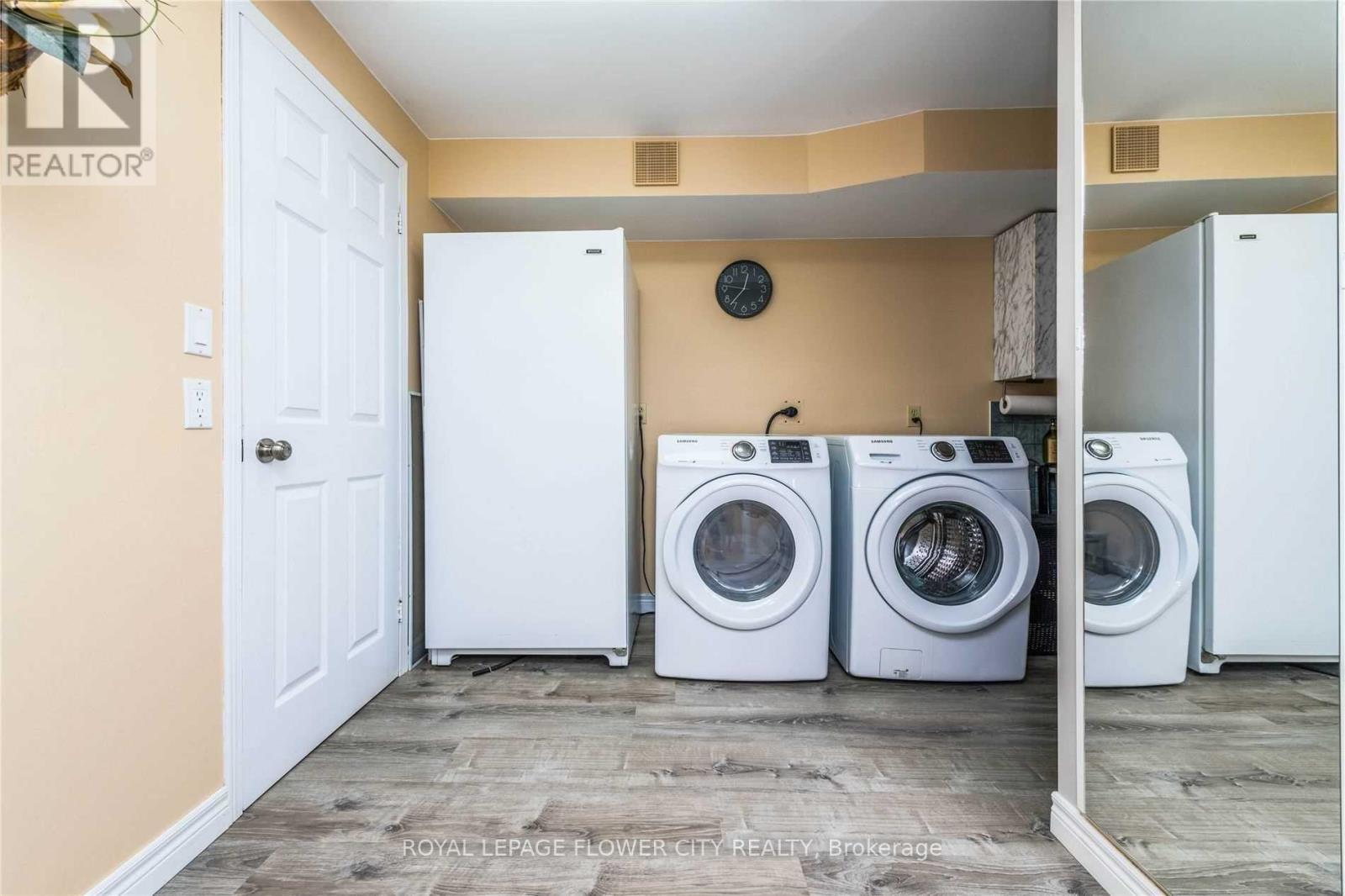 136 Chipmunk Crescent, Brampton, Ontario  L6R 1B3 - Photo 18 - W12635310