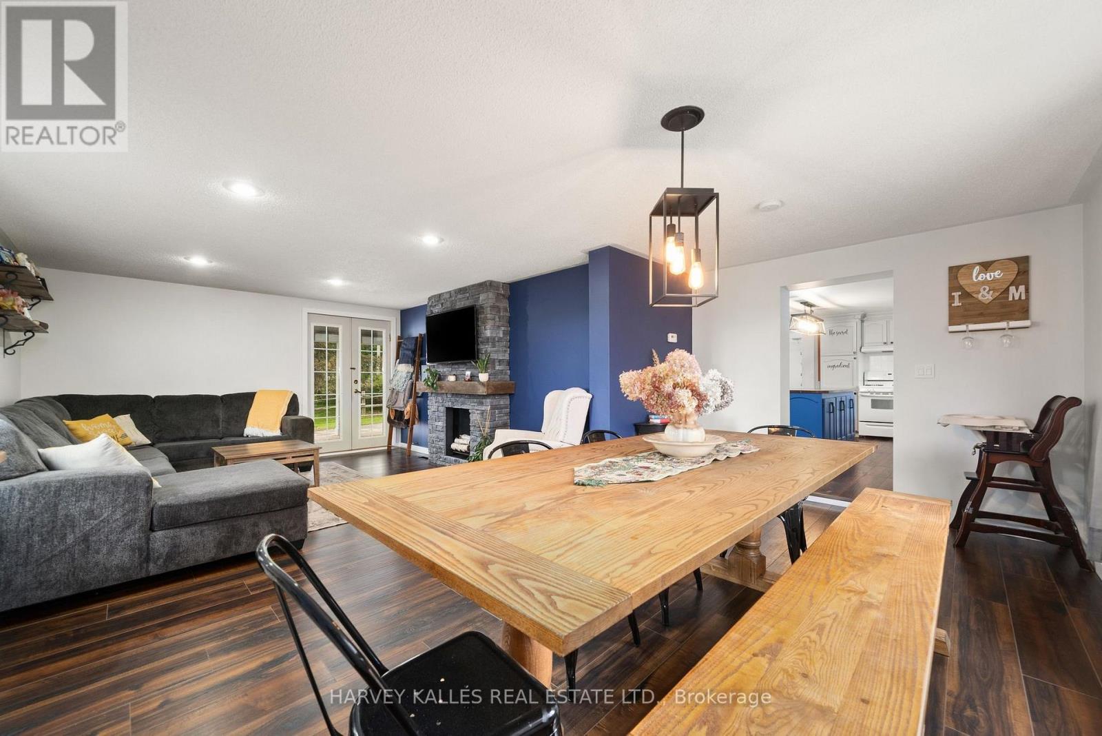 13965 Loyalist Parkway, Prince Edward County (Hallowell Ward), Ontario  K0K 2T0 - Photo 14 - X12635328