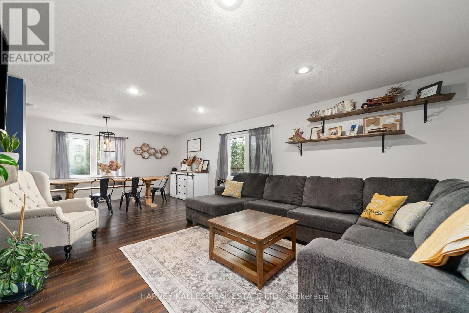 13965 Loyalist Parkway, Prince Edward County (Hallowell Ward), Ontario  K0K 2T0 - Photo 16 - X12635328