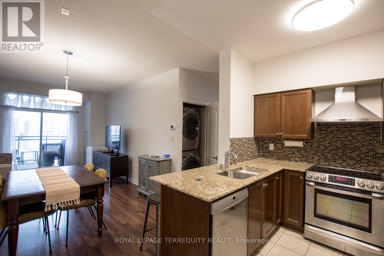 802 - 2772 Keele Street, Toronto, Ontario  M3M 0A3 - Photo 5 - W12555812