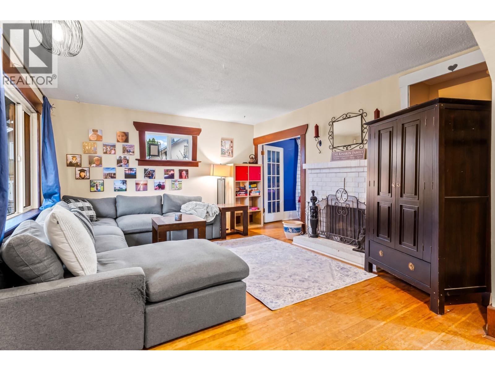 911 Dublin Street, New Westminster, British Columbia  V3M 2Y5 - Photo 3 - R3073944