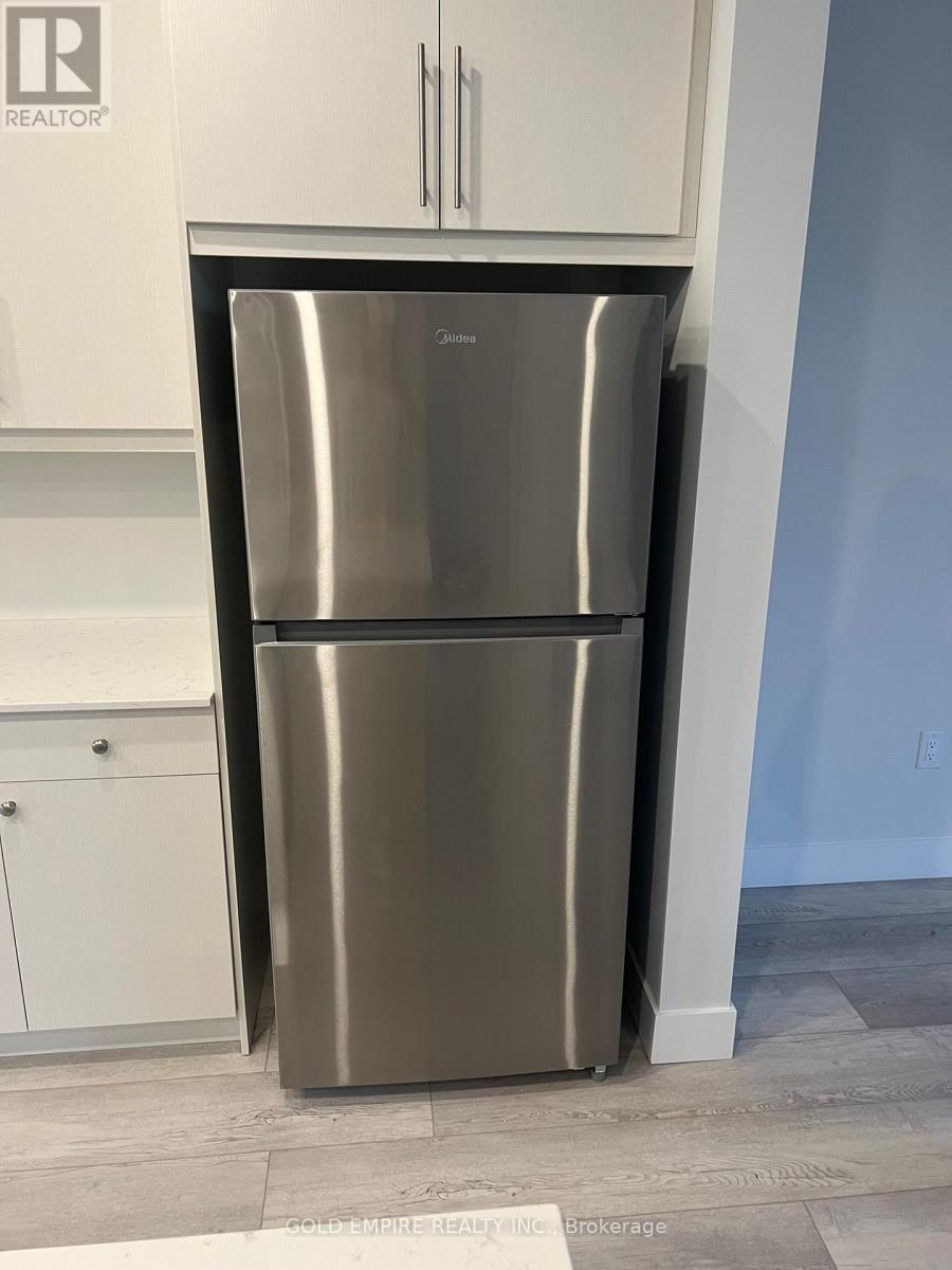 3 - 990 Deveron Crescent, London South, Ontario  N5Z 5A4 - Photo 5 - X12635330