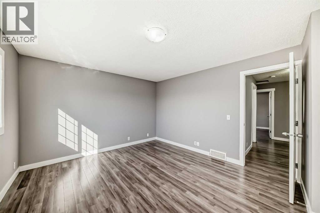 327 Falshire Way Ne, Calgary, Alberta  T3J 2B3 - Photo 19 - A2261149