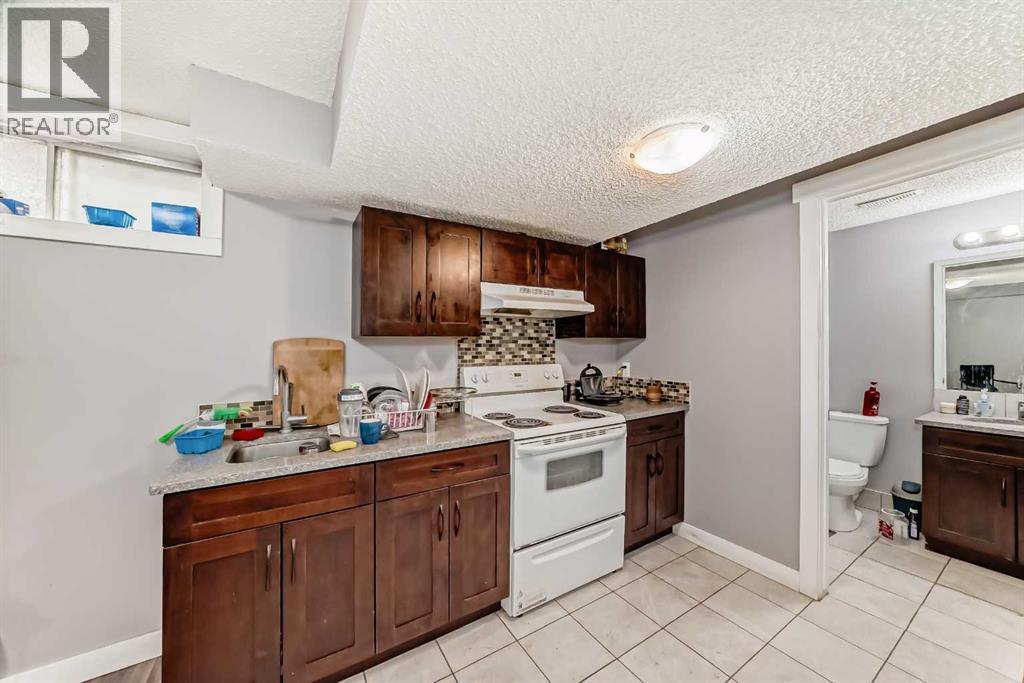 327 Falshire Way Ne, Calgary, Alberta  T3J 2B3 - Photo 29 - A2261149