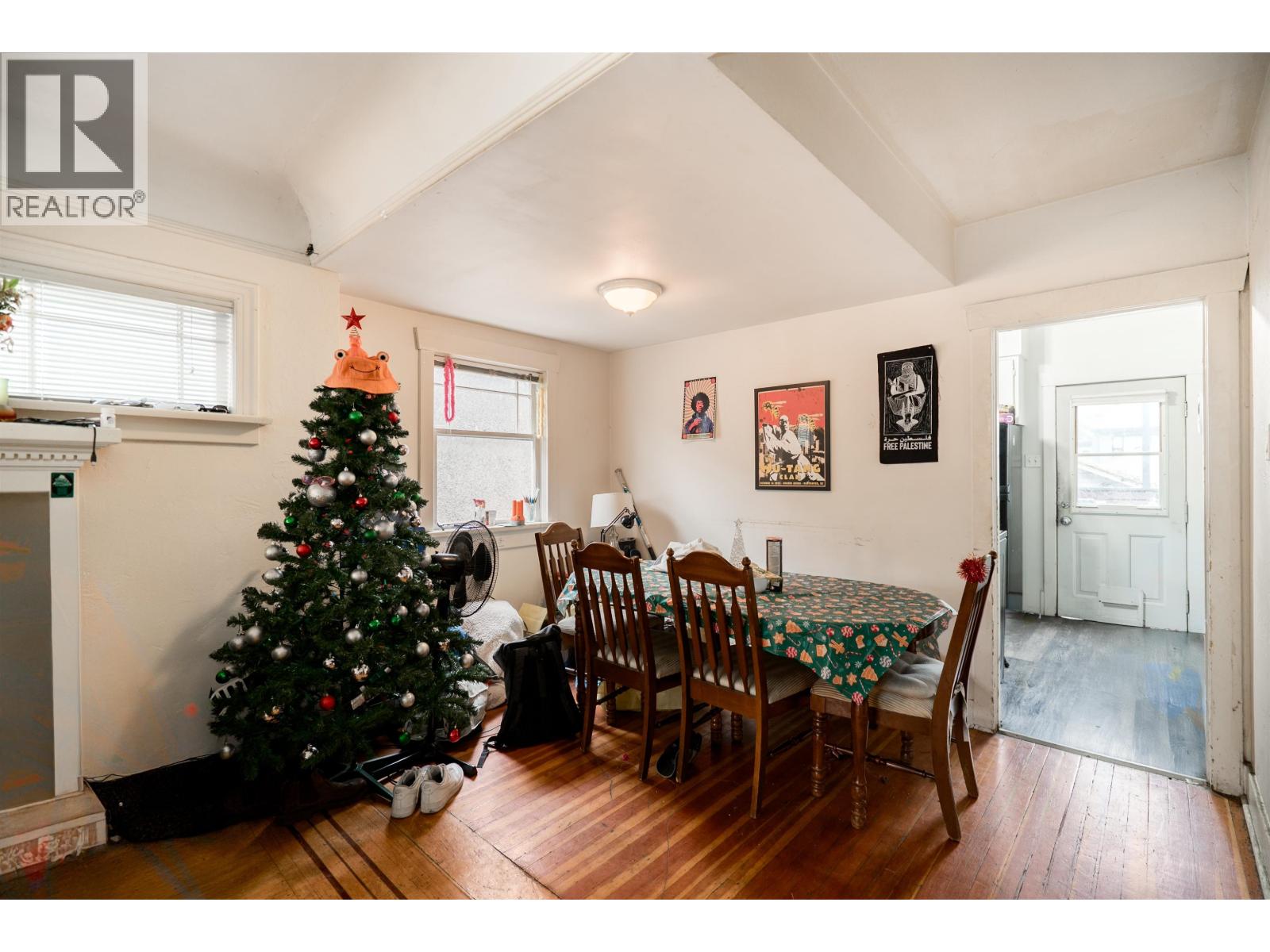 2715 W 16th Avenue, Vancouver, British Columbia  V6K 3C3 - Photo 3 - R3074007