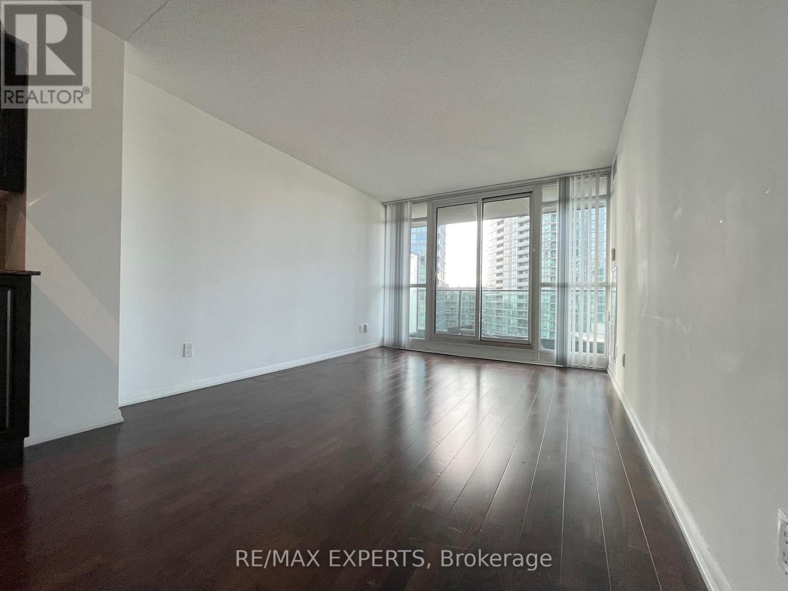 1175 - 209 Fort York Boulevard, Toronto, Ontario  M5V 4A1 - Photo 9 - C12635342