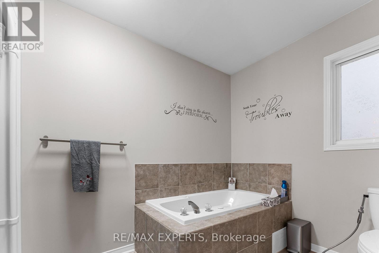 1720 Northfield Avenue, Oshawa, Ontario  L1K 0B9 - Photo 19 - E12635354