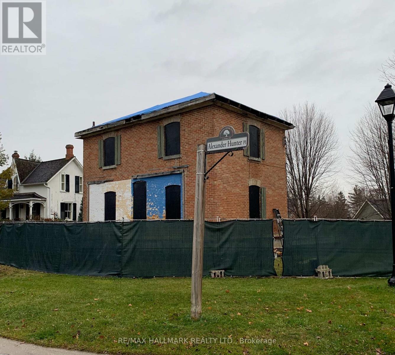 2 Alexander Hunter Place, Markham, Ontario  L6E 1A8 - Photo 3 - N12635334