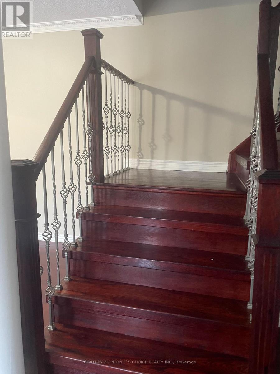 Main Floor - 7196 Gagliano Drive, Mississauga, Ontario  L5W 1X5 - Photo 8 - W12534012