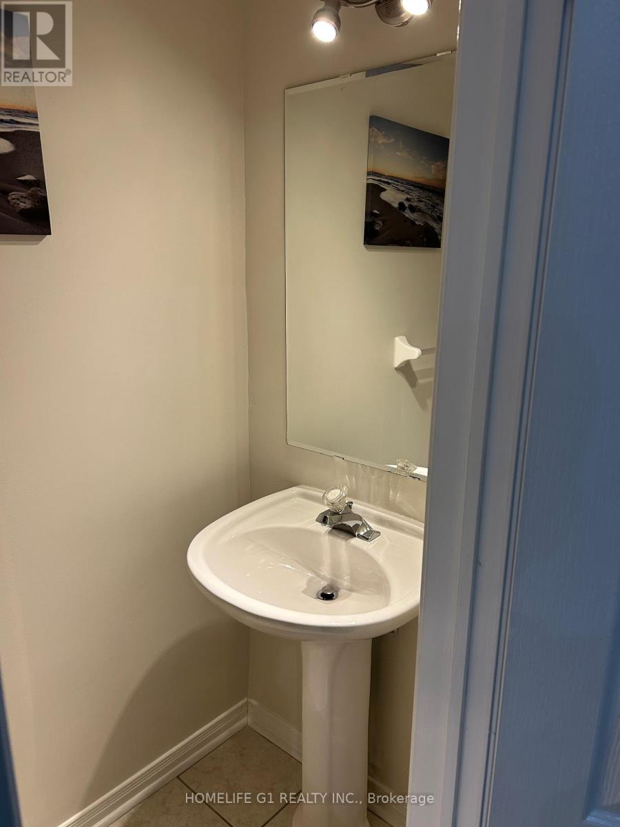 183 Toba Crescent, Brampton, Ontario  L6Z 4W3 - Photo 14 - W12635350