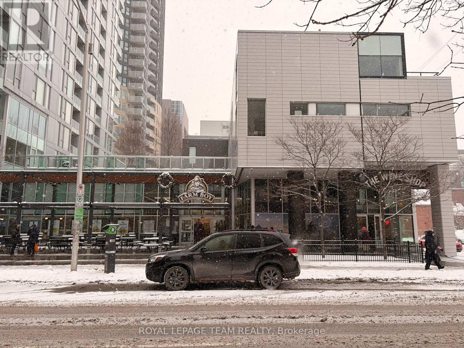 908 - 179 Metcalfe Street, Ottawa, Ontario K2P 1P7 - Photo 2 - X12635352