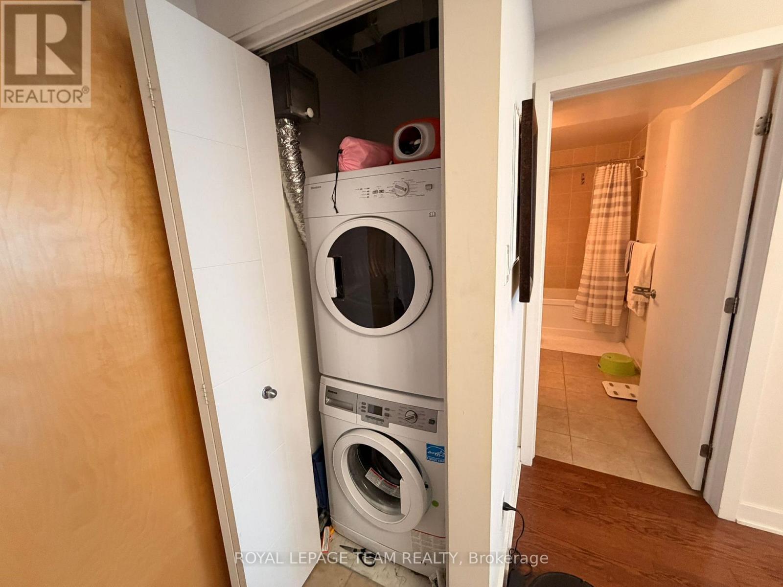 908 - 179 Metcalfe Street, Ottawa, Ontario K2P 1P7 - Photo 17 - X12635352