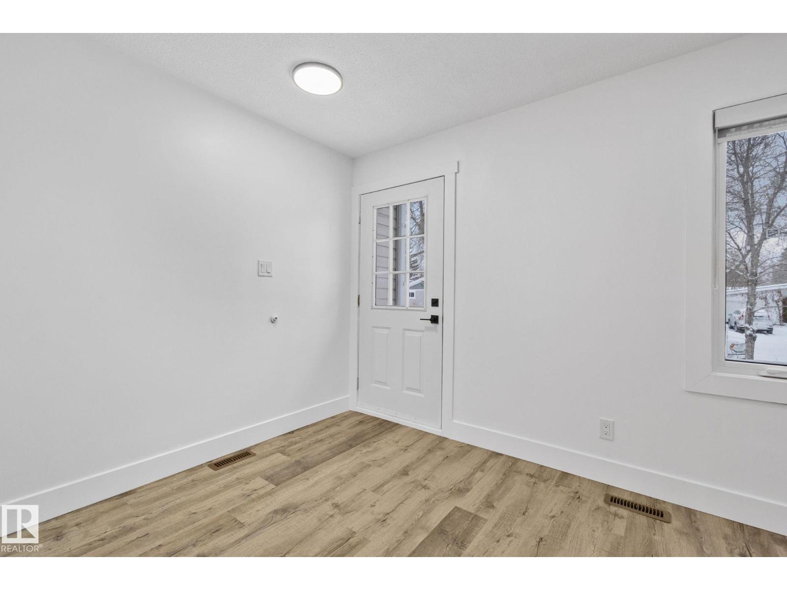 16 Larose Dr, St. Albert, Alberta  T8N 1S6 - Photo 4 - E4467642