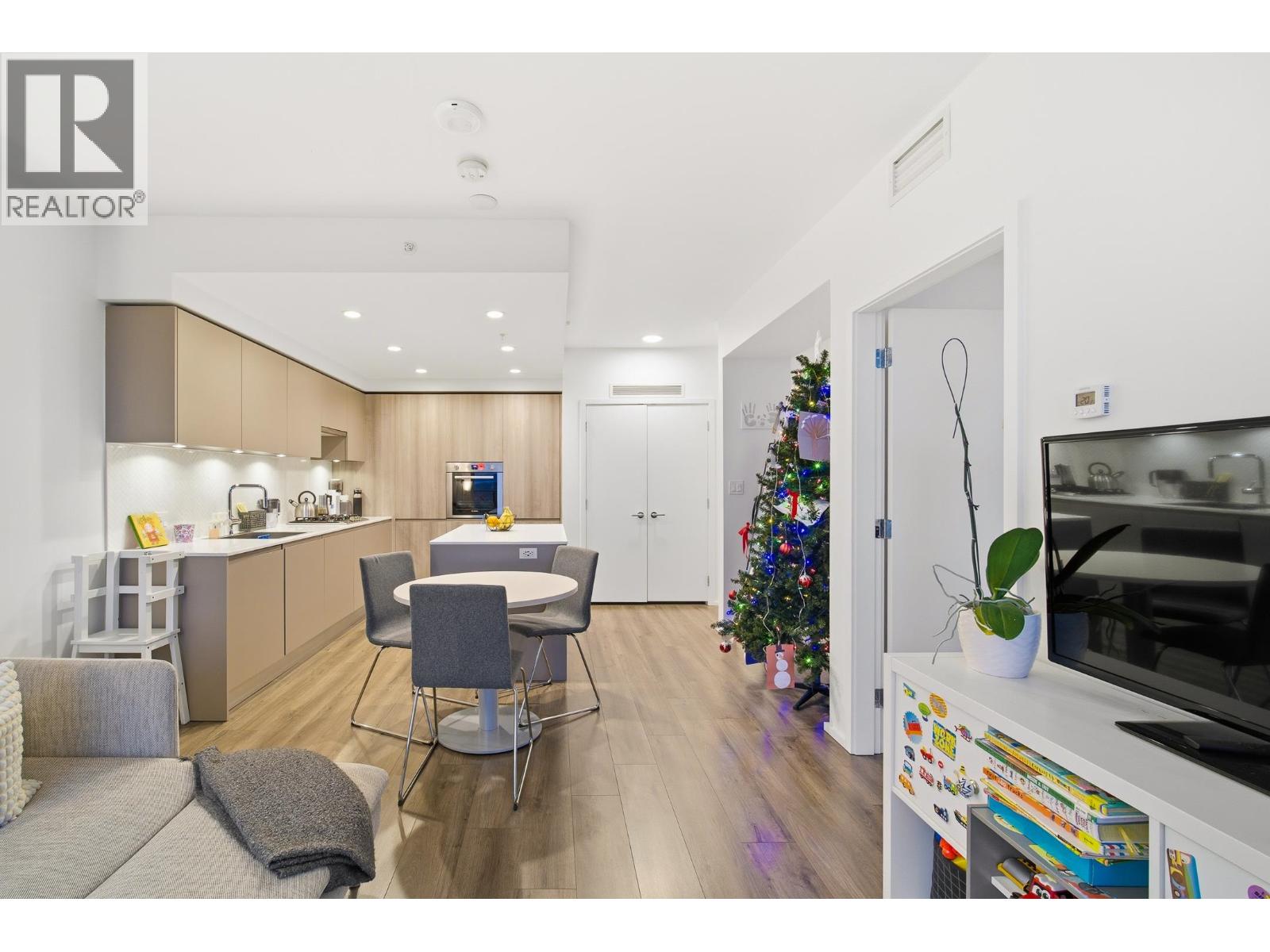 4704 3809 Evergreen Place, Burnaby, British Columbia  V3J 0M1 - Photo 13 - R3072702