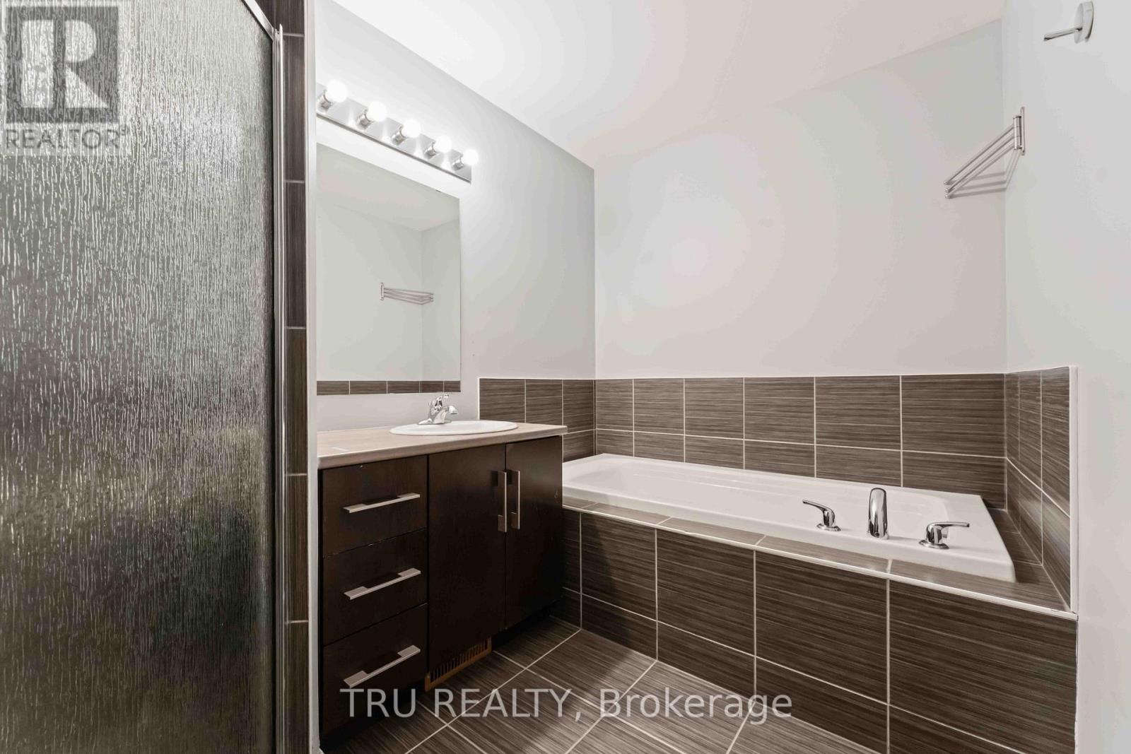 161 Claridge Drive, Ottawa, Ontario  K2J 5V8 - Photo 26 - X12635370