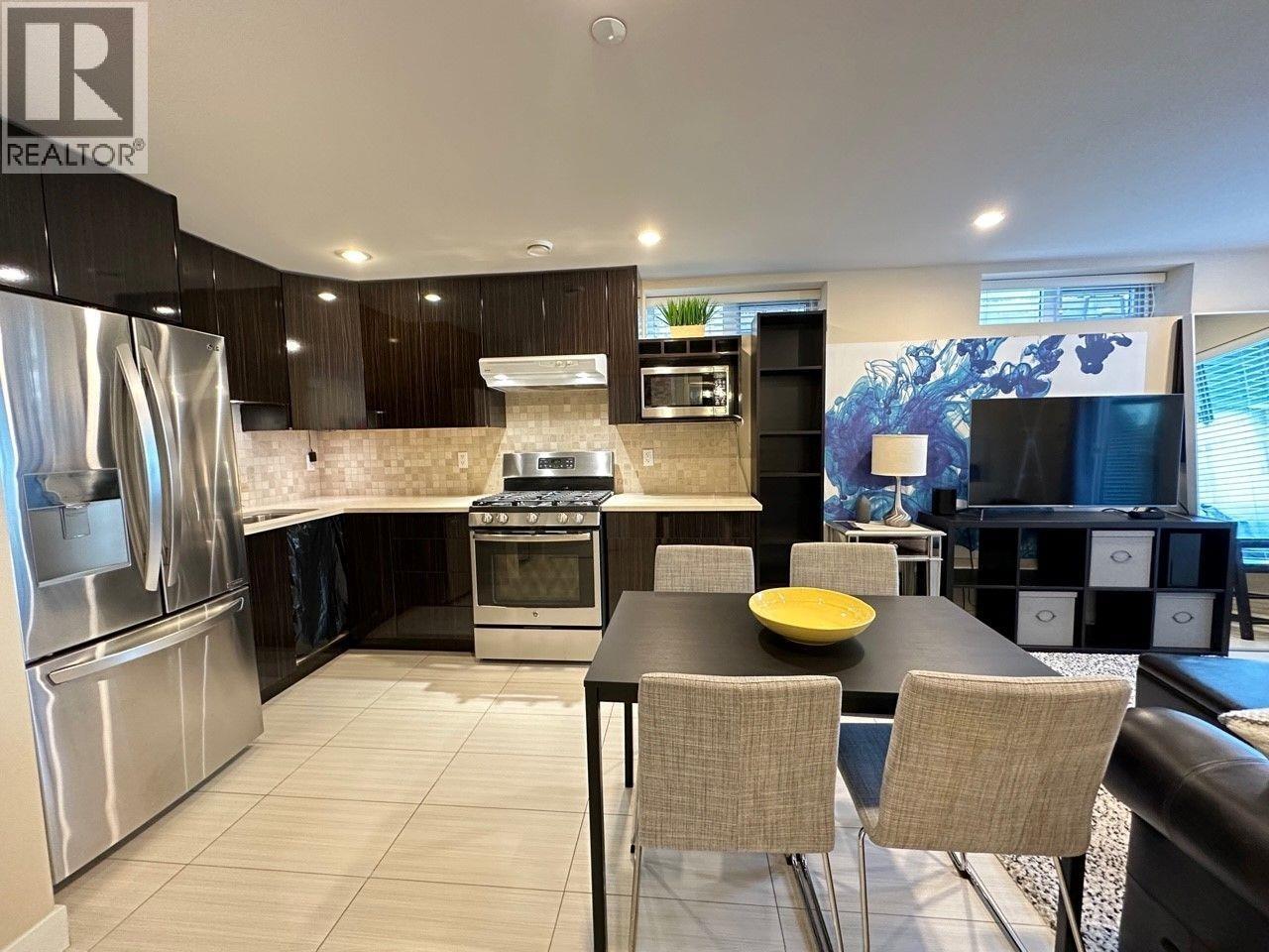 469 W 20th Avenue, Vancouver, British Columbia  V5Y 2C7 - Photo 3 - R3074014