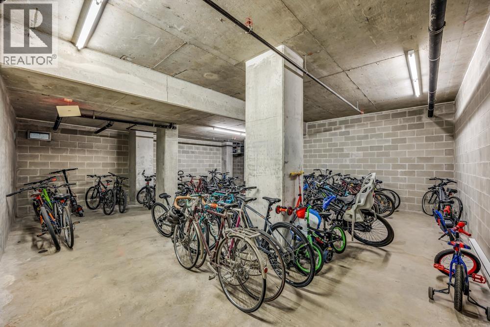 1908 2289 Yukon Crescent, Burnaby, British Columbia  V3E 3N2 - Photo 11 - R3074027