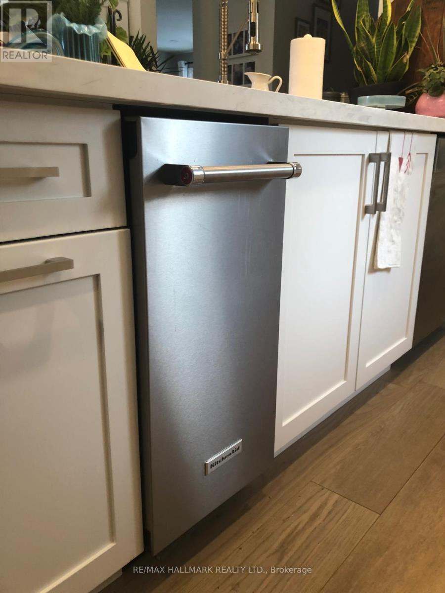 203 Elmhurst Avenue, Toronto, Ontario  M2N 1S2 - Photo 11 - C12635362