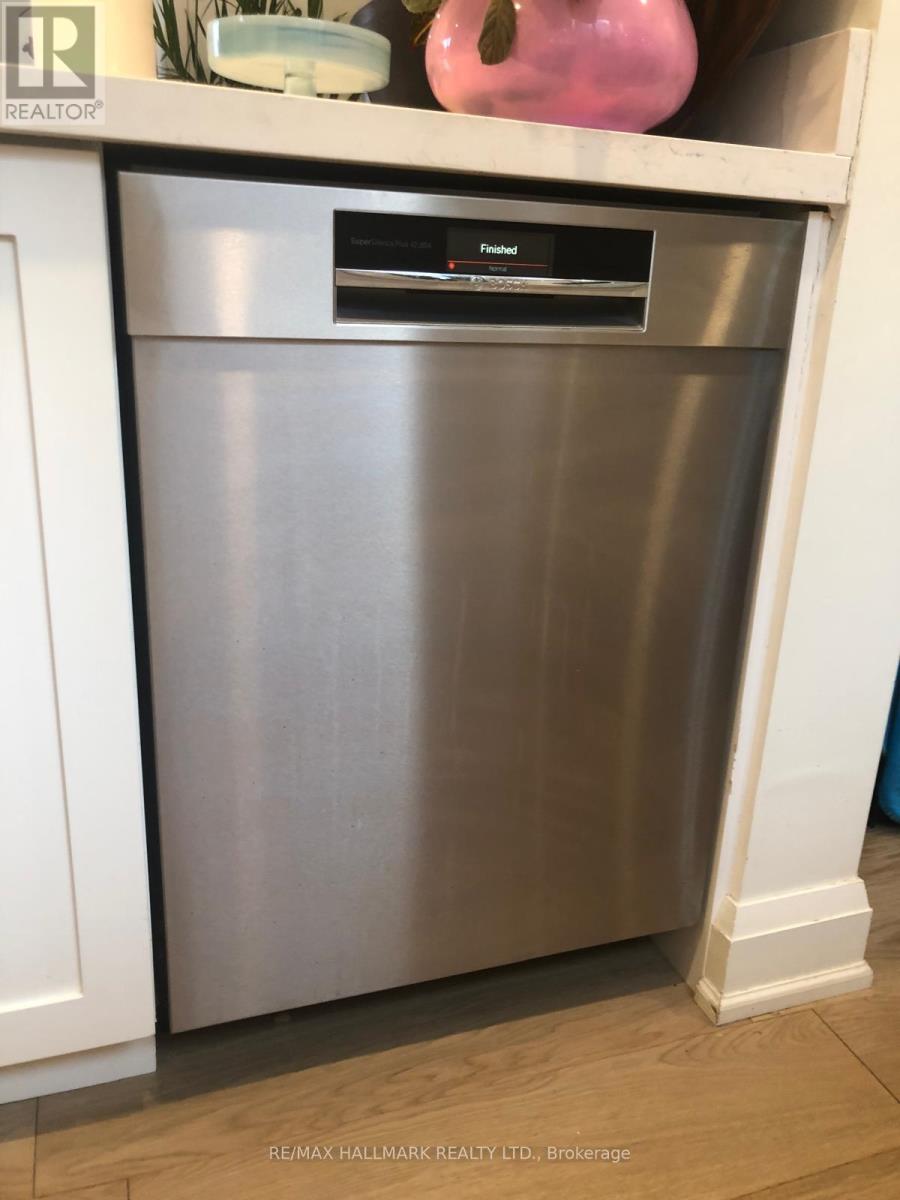 203 Elmhurst Avenue, Toronto, Ontario  M2N 1S2 - Photo 12 - C12635362