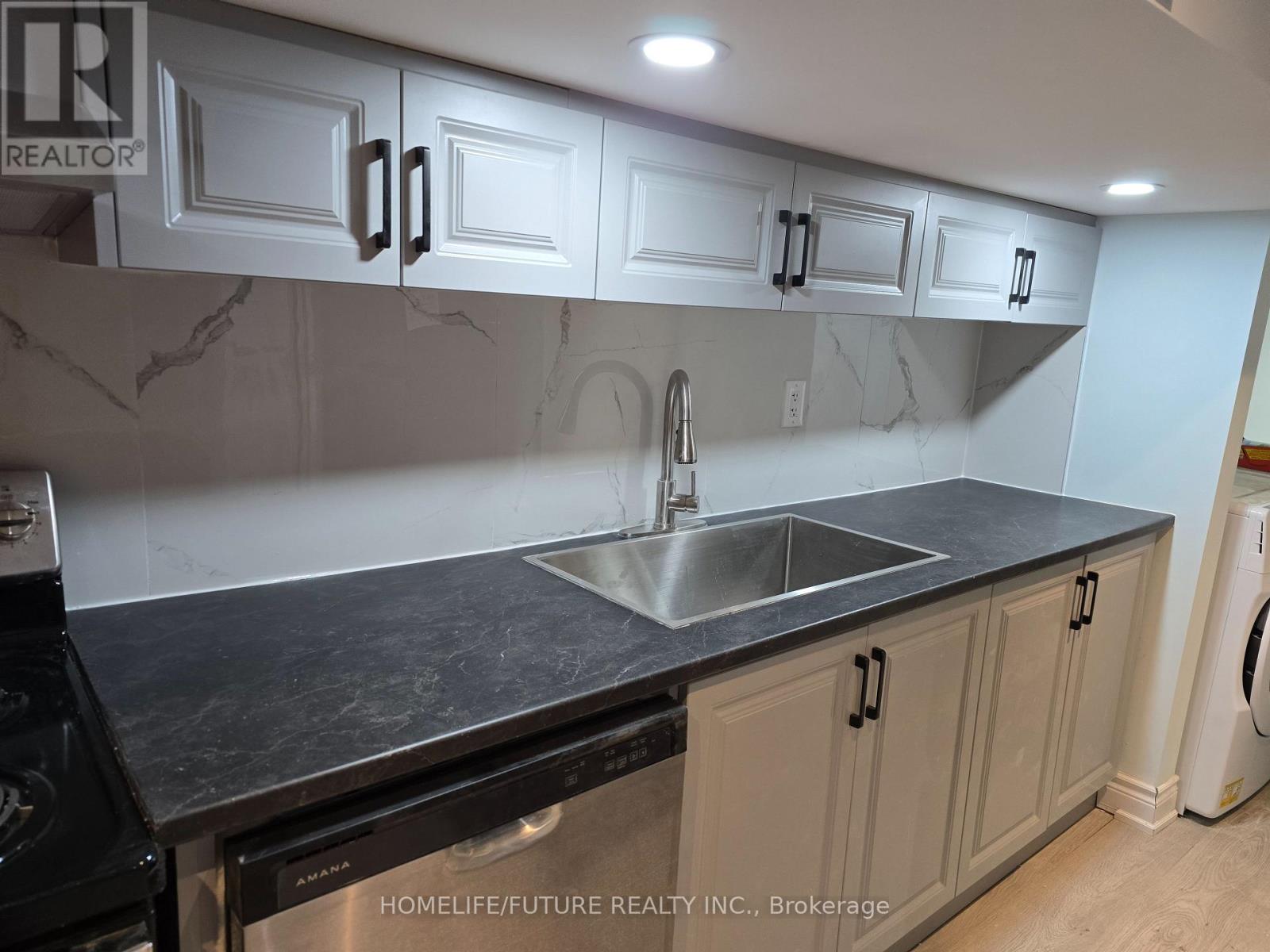 177 Elmhurst Avenue, Toronto, Ontario  M2N 1R9 - Photo 4 - C12635366