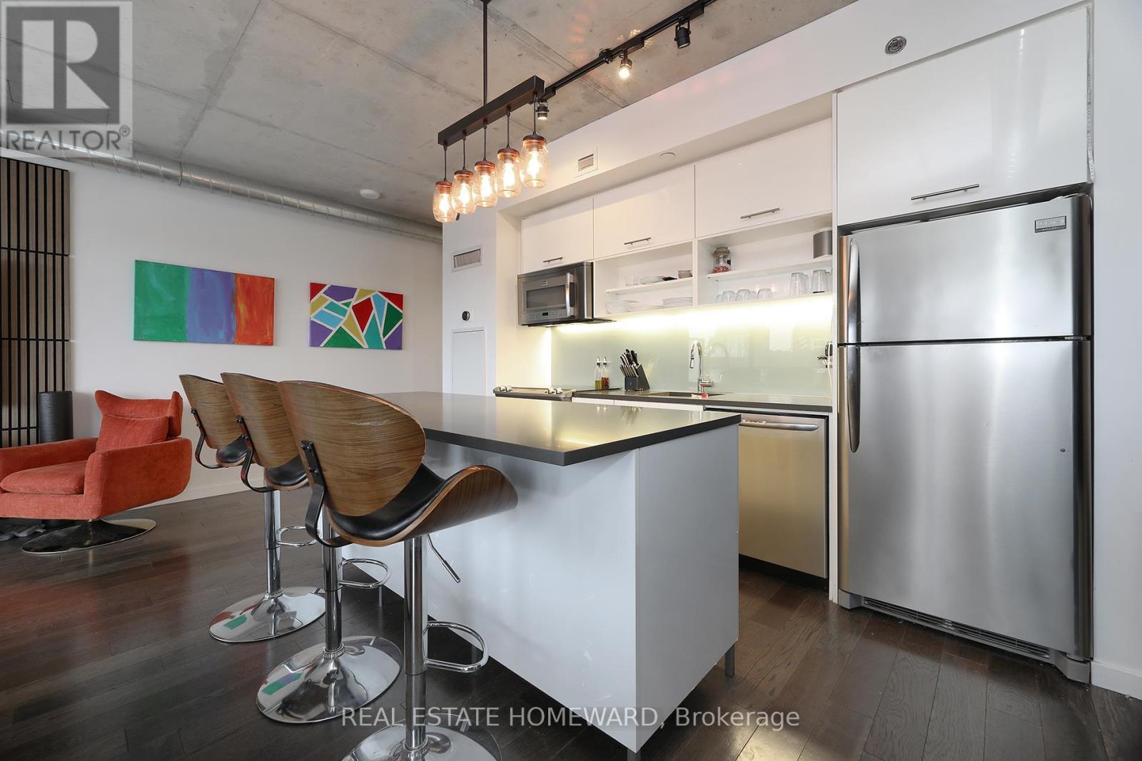 520 - 32 Trolley Crescent, Toronto, Ontario  M5A 0E8 - Photo 6 - C12632342