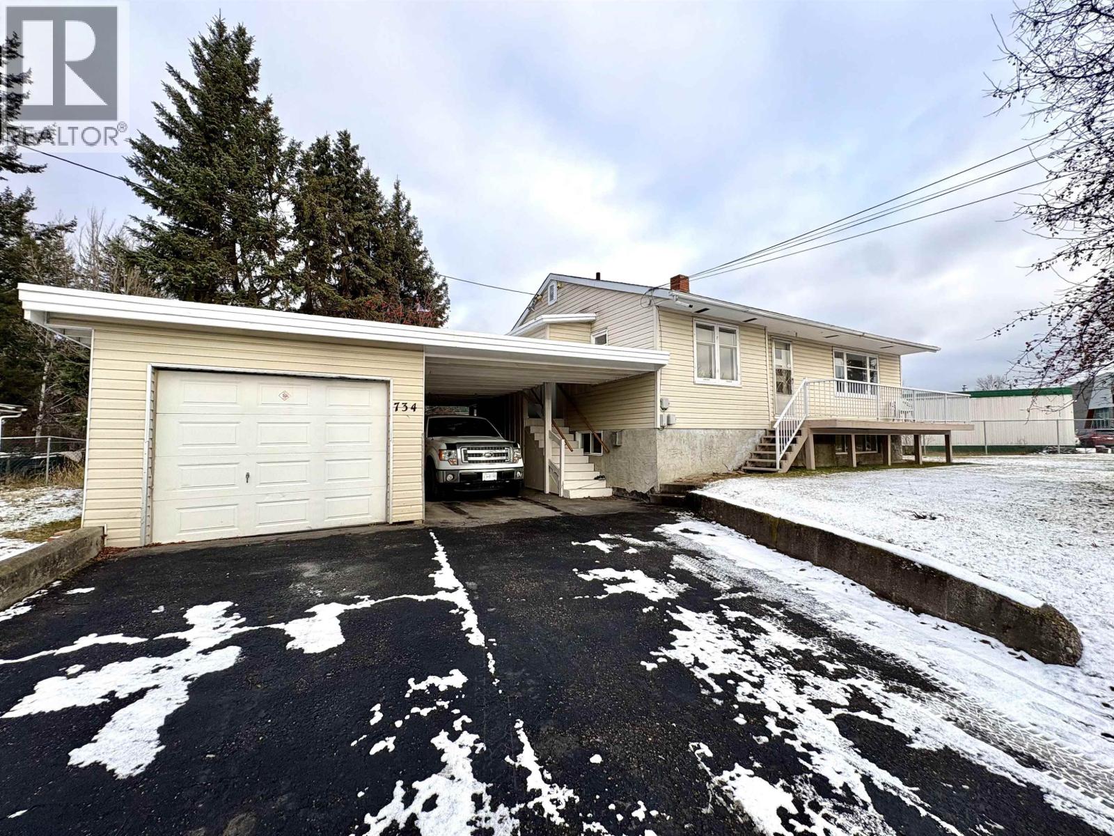 734 Preston Road, Prince George, British Columbia  V2K 1A8 - Photo 1 - R3070870