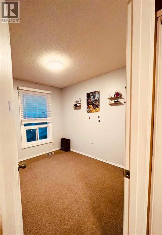 5625 Templehill Road Ne, Calgary, Alberta  T1Y 4C1 - Photo 20 - A2271535