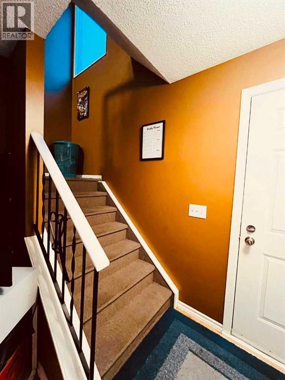 5625 Templehill Road Ne, Calgary, Alberta  T1Y 4C1 - Photo 17 - A2271535