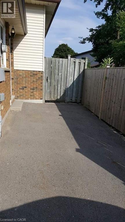 486b Kingscourt Drive, Waterloo, Ontario  N2K 2Y7 - Photo 3 - 40794079