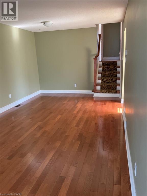 486b Kingscourt Drive, Waterloo, Ontario  N2K 2Y7 - Photo 4 - 40794079