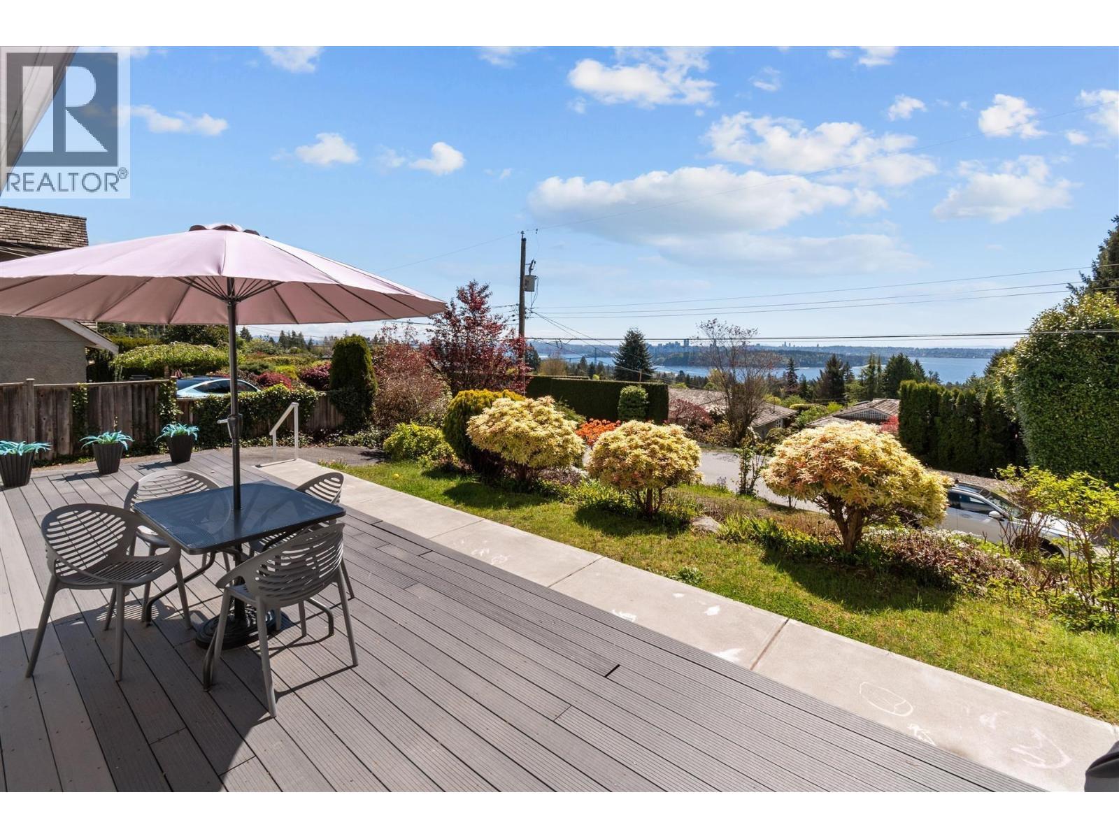 1895 ROSEBERY AVENUE, West Vancouver, British Columbia