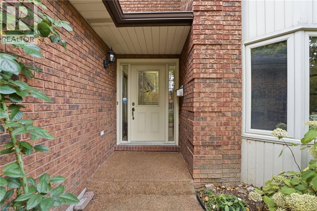 668 Tomahawk Crescent, Ancaster, Ontario  L9G 3R2 - Photo 3 - 40786671