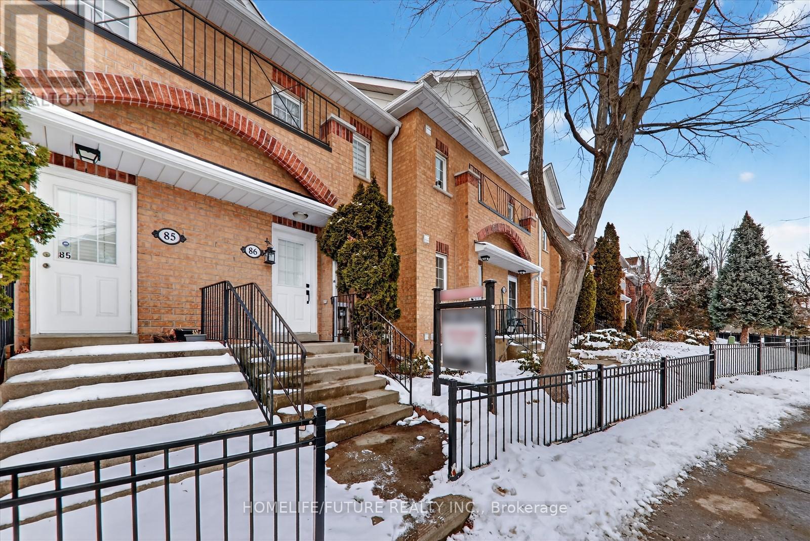 86 - 2 Hedge End Road, Toronto, Ontario M1B 5Z8 - Photo 2 - E12635384