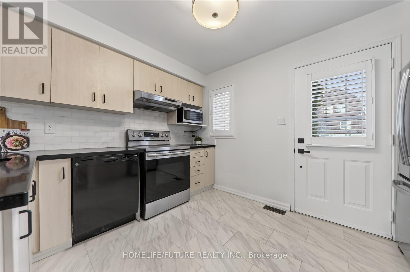 86 - 2 Hedge End Road, Toronto, Ontario M1B 5Z8 - Photo 8 - E12635384