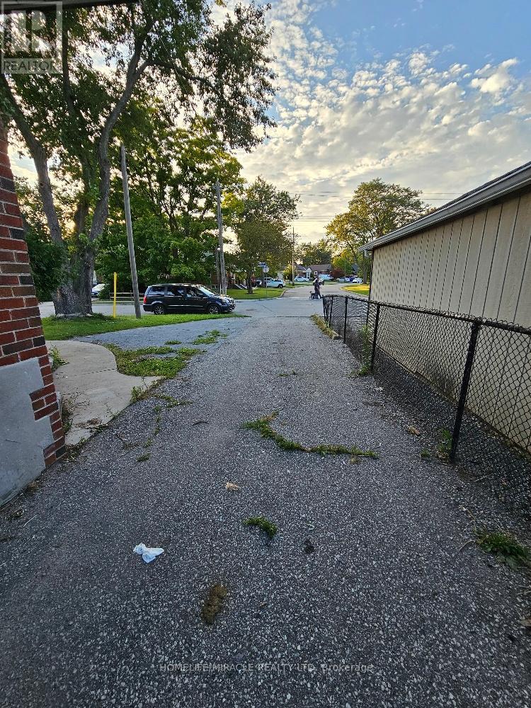 Main - 259 Tower Drive, Toronto, Ontario  M1R 3P9 - Photo 30 - E12635400