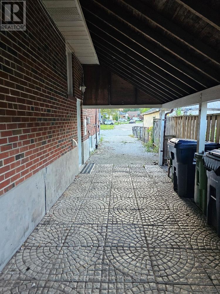 Main - 259 Tower Drive, Toronto, Ontario  M1R 3P9 - Photo 8 - E12635400