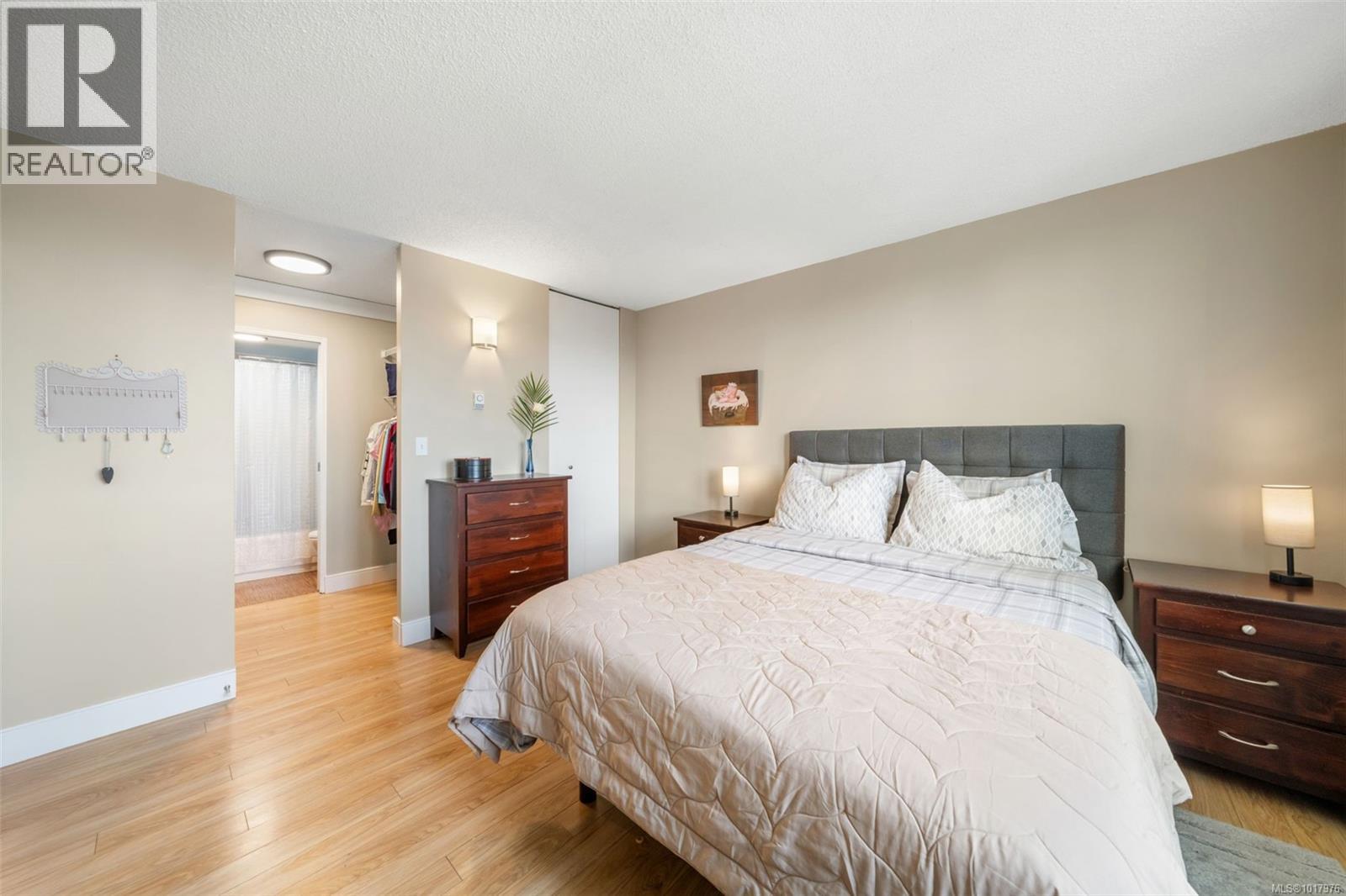 1002 327 Maitland St, Victoria, British Columbia  V9A 7G7 - Photo 17 - 1017976