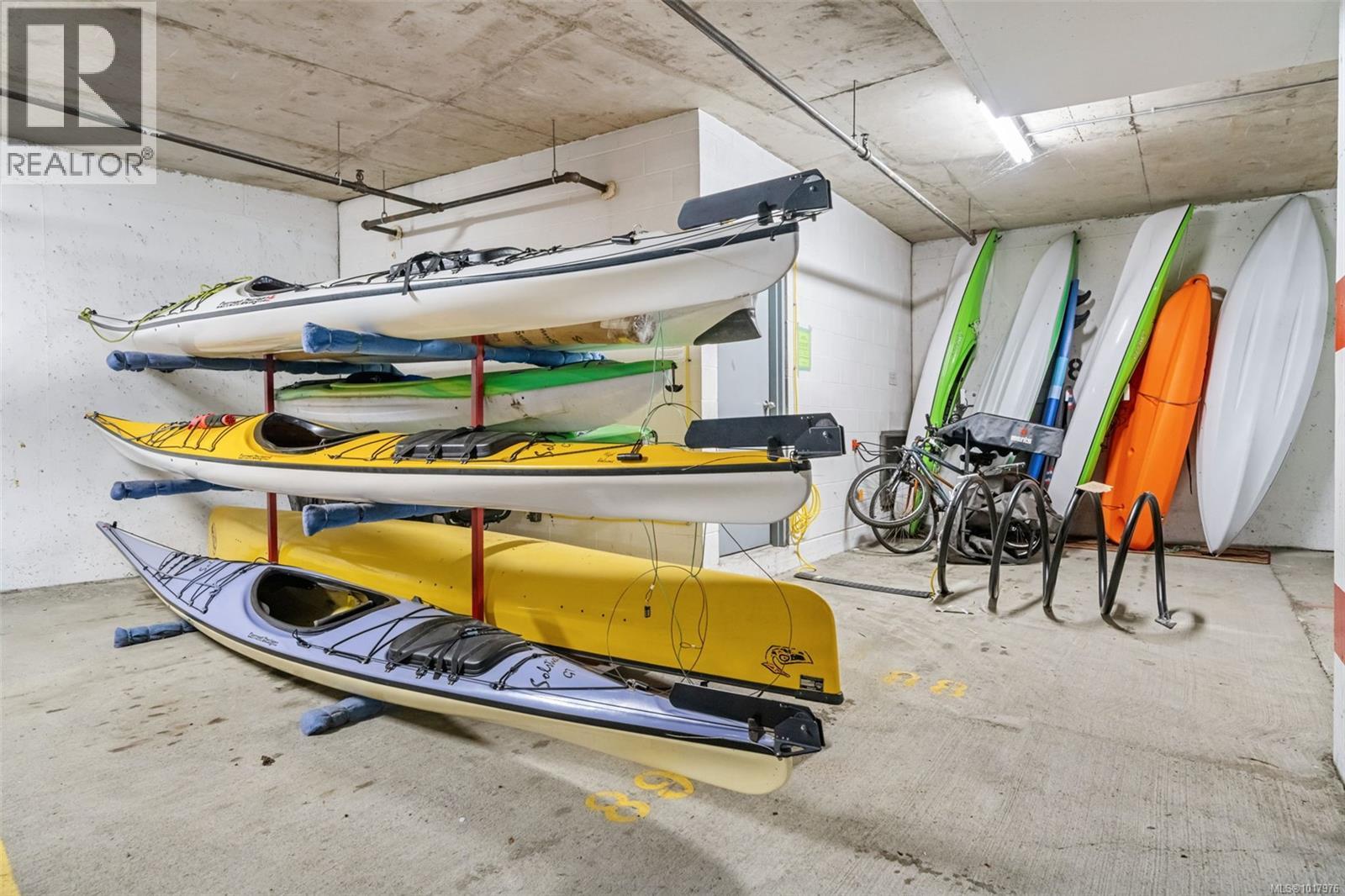 1002 327 Maitland St, Victoria, British Columbia  V9A 7G7 - Photo 26 - 1017976