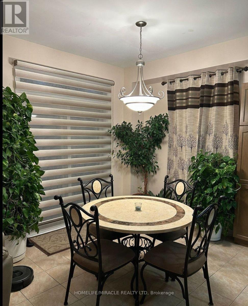 20 Midnightsun Trail, Brampton, Ontario  L6R 3K4 - Photo 12 - W12635386