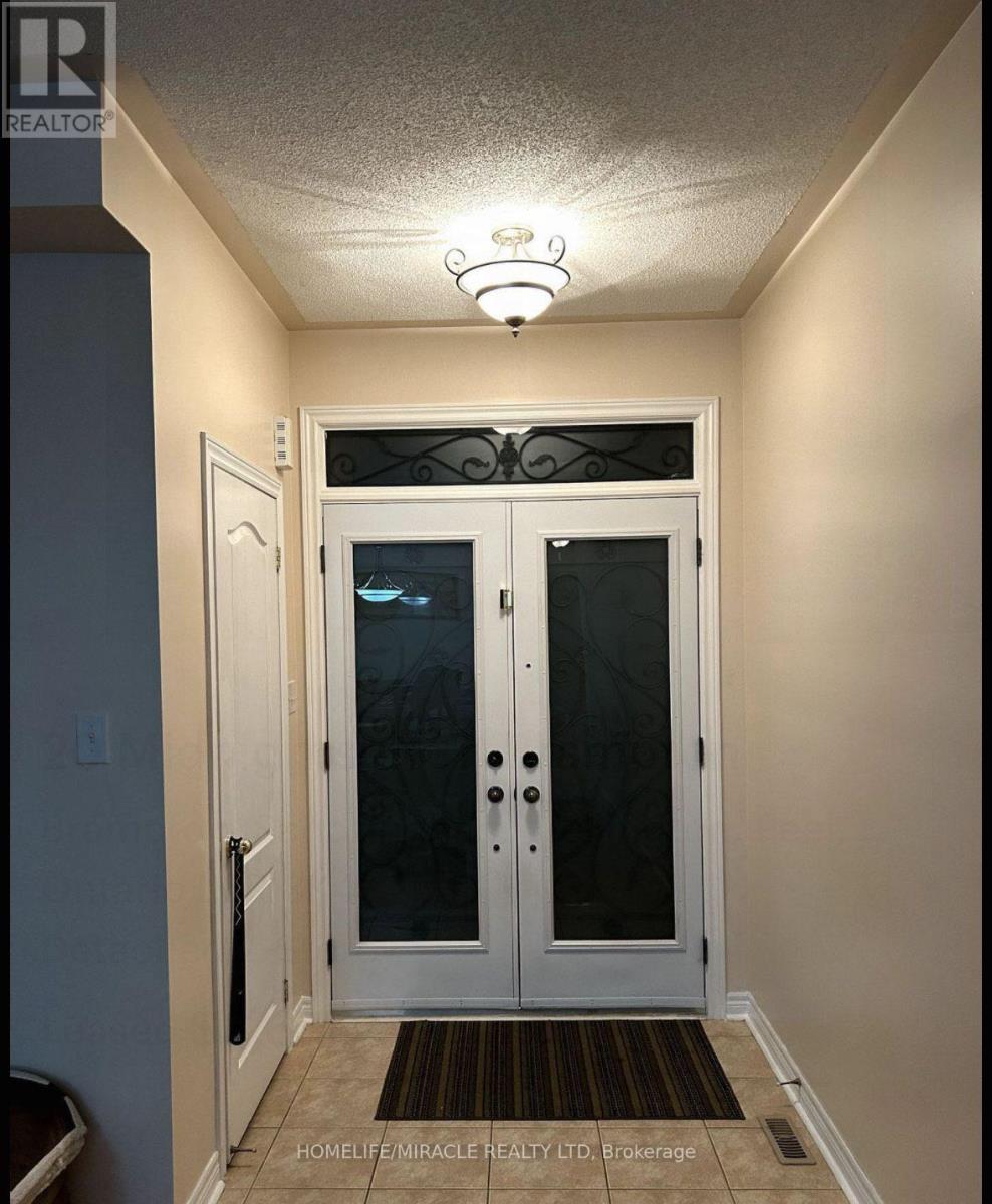 20 Midnightsun Trail, Brampton, Ontario  L6R 3K4 - Photo 4 - W12635386