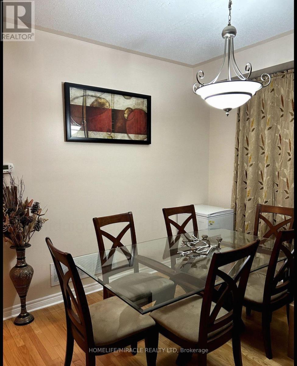 20 Midnightsun Trail, Brampton, Ontario  L6R 3K4 - Photo 7 - W12635386