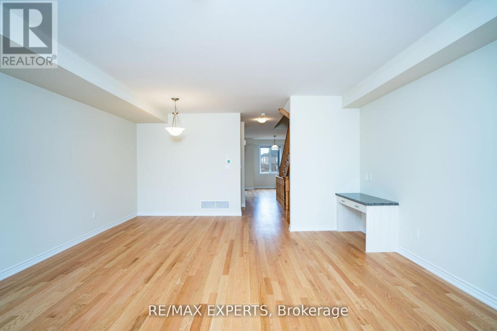 1455 National Common Crescent, Burlington, Ontario  L7P 0V7 - Photo 2 - W12635388